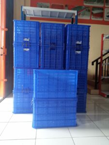 CONTAINER BOX GREEN LEAF 2208 L (LUBANG) | KERANJANG PLASTIK INDUSTRI, UKURAN 60,6 x 43 x 37,7 CM
