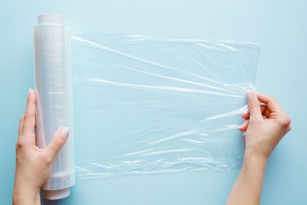 PLASTIK WRAP ADALAH: Pengertian, Bahan, Cara Kerja, Kegunaan dan Manfaat