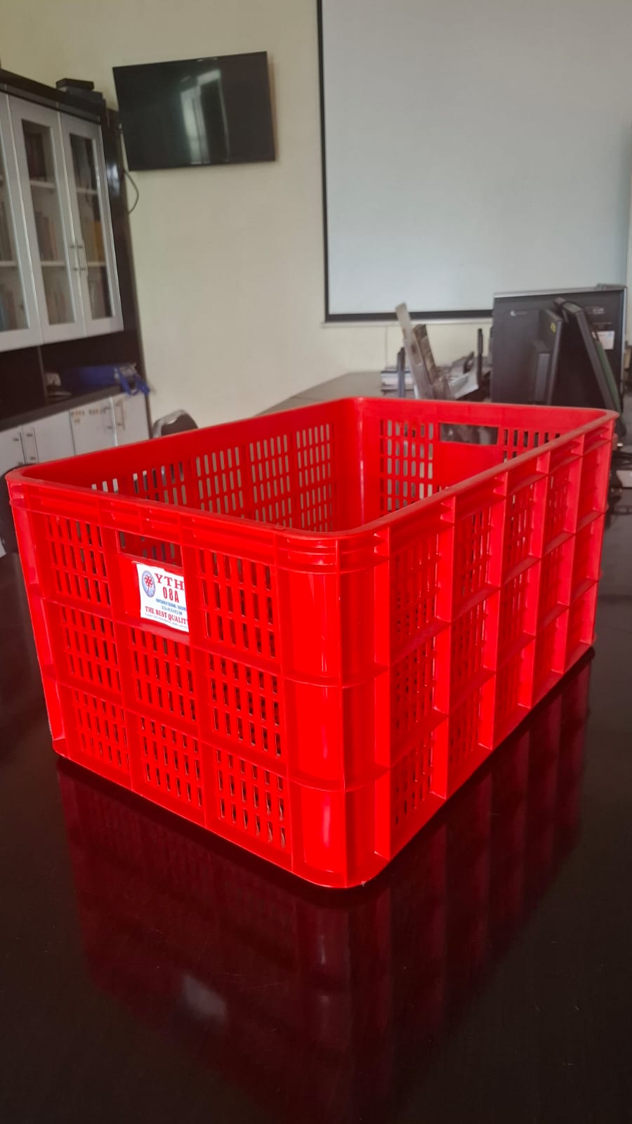 Container Box Plastik Industri YTH-08 A Ukuran 61.5×41.5×31.5 cm