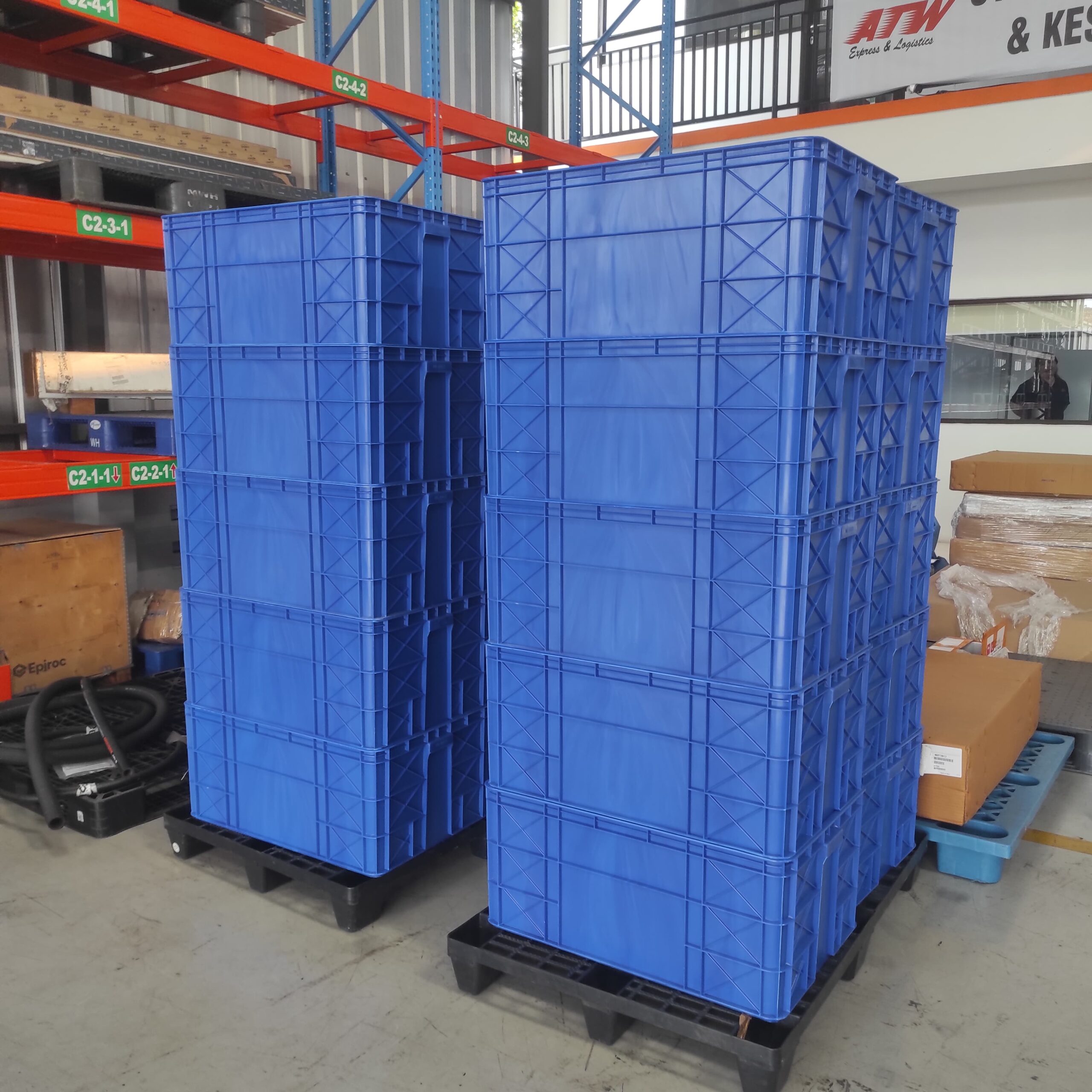 PENGIRIMAN BOX CONTAINER KERANJANG PLASTIK INDUSTRI RABBIT 7033 BIRU KE ...